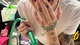 Melissa_crazy pussy and boobs in public