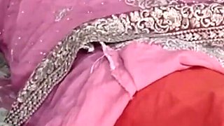 Hot Parosan Muslim Bhabhi Used to Play with My Indian Fat Cock