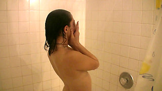 Incredible and passionate blowjob in the bathtub