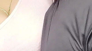 Fucked by the Delivery Boy Who Came Home, the Sister-in-law Erased the Heat of Her Pussy and Got the Sperm on the Mouth