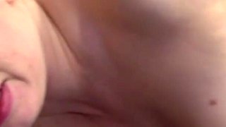 Sexy babe with big ass and boobs gets sprayed in her mouth