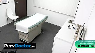 Pervdoctor - sporty fit girl go to her docs appointment and received some wild approach