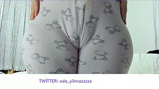 Camel Toe - Turkish MILF