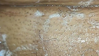 Full Shaving Video of Chubby Woman