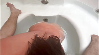WIFE GETS FUCKED BY CUCKOLD IN BATHTUB