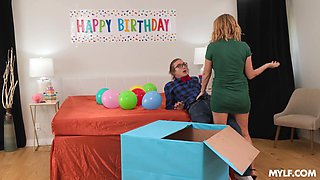 Happy Birthday Present for a blonde MILF Reya Lovenlight