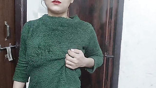 Indian college girl ko hotel me jabar dasti doodh daba kar pela
