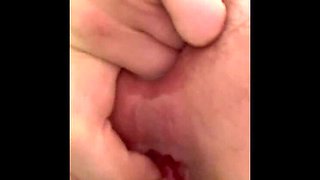 Amateur Japanese Girl Ayakkyu Takes First Double Penetration - Anal & Urethral Stretching Close Up