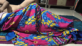 Dasi bhabhi with devar ji in night oil massage