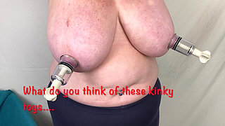 Mrs Mature Feet Playing with Kinky Titty Toys
