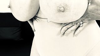Big boobs milf masturbates with her dildo