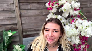 Luna, 30, offers the services of two handsome stallions! - Jacquie et Michel TV