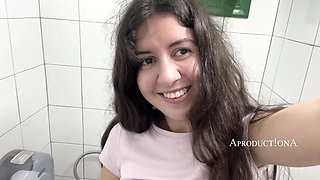 How Many Time She Pee on the 14h Road Trip