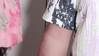 Hot Stepmom Full Bathing and Seducing for Sex Video in Hindi Audio