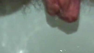 Housewife Pee
