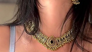 Aaliyah Yasin Fucks a Dildo on the Bed