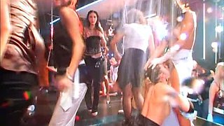 Blonde amateur couple enjoys oral sex on a public nude beach