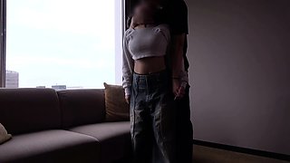 풍만한 가슴의 누나와 하룻밤 자며 격렬한