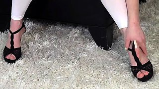 Lovely Blonde With Tight Pussy Masturbate Solo