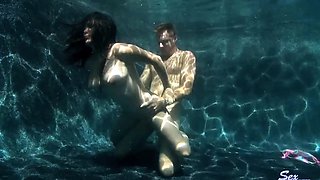 Brunette from village blowjob outdoors