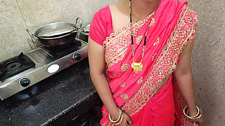 Gawo's desi bhabhi called her home and got sex done in the kitchen, my cute sister-in-law got to know for the first time, small doggy style and clear Hindi