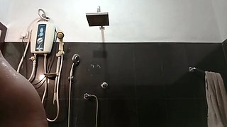 Indian And Sri Lankan Mix Anne Playing With Her Pussy In Extreme Lust Ith Big Boobs And Et Juicy Pussy With Bathing Show