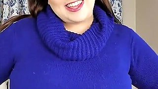 Hairy BBW Masturbates in Fishnets - Sydney Screams Strips Out of Jeans & Sweater to Masturbate