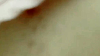 A slut began to masturbate after urinating
