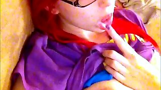 Amateur young teen solo masturbation on her livingroom