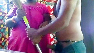 Boss  having sex with Indian Tamil desi maid chubby women