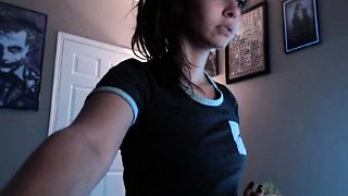Cute amateur webcam teen girl toying pussy on webcam