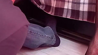 Foot worship for a sexy mature woman