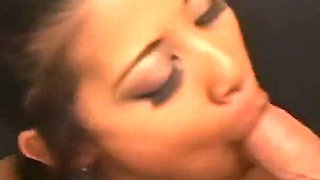 Lilly Thai: an Asian Goddess in Search of Passion