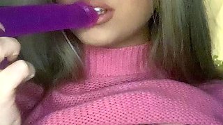 Blonde tight pussy babe solo toy fun in glamour masturbation