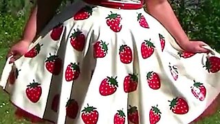 Miss Strawberry Retro Picknick in Italy