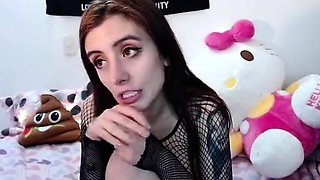 Brunette Solo Webcam Masturbation