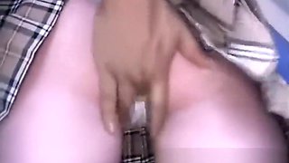 Horny girl fingerfucked to orgasm on bus