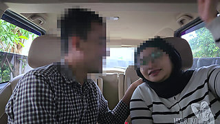 Hijab College Girl Have Fun with Sugar Daddy in the Car - Minokiiko