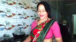 Newly married Bhabhi seduce by bra seller in the home.h264