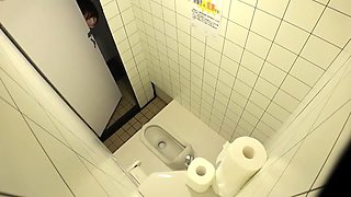 Pym-466 Video Of Female student 18+ In Public Toilet