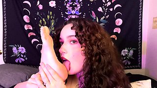 Hot amateur european foot and pantyhose fetish