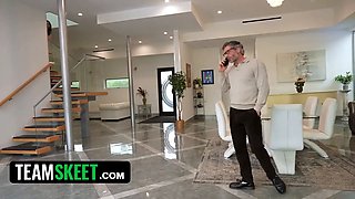 Liking stepdaddy educates his stepdaughter Kimora Quin on the risks of unprotected porno - teenpies