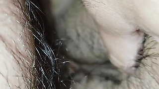 Close-up fuck creampie
