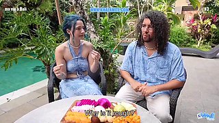 She wakes up her colleague with a blowjob and a fuck in Bali - French alt vlog with subtitles