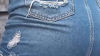 Desperate for a Wee in Short Skirt Pissing Outdoors