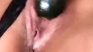 MILF Making Creampie with Her Greedy Pussy in Close-up Using a Zucchini Big Clitoris