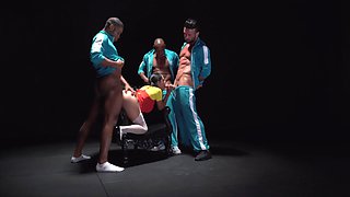 gang bang dans la salle de sport