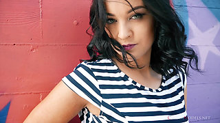 Lola Ash Glamour Video at the Graffiti Wall
