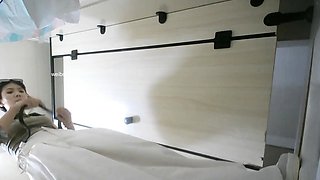 Amateur Asian Solo Fucking On Cam