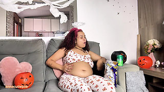 Chubby Ebony Halloween Movie Night with Farts and Burps